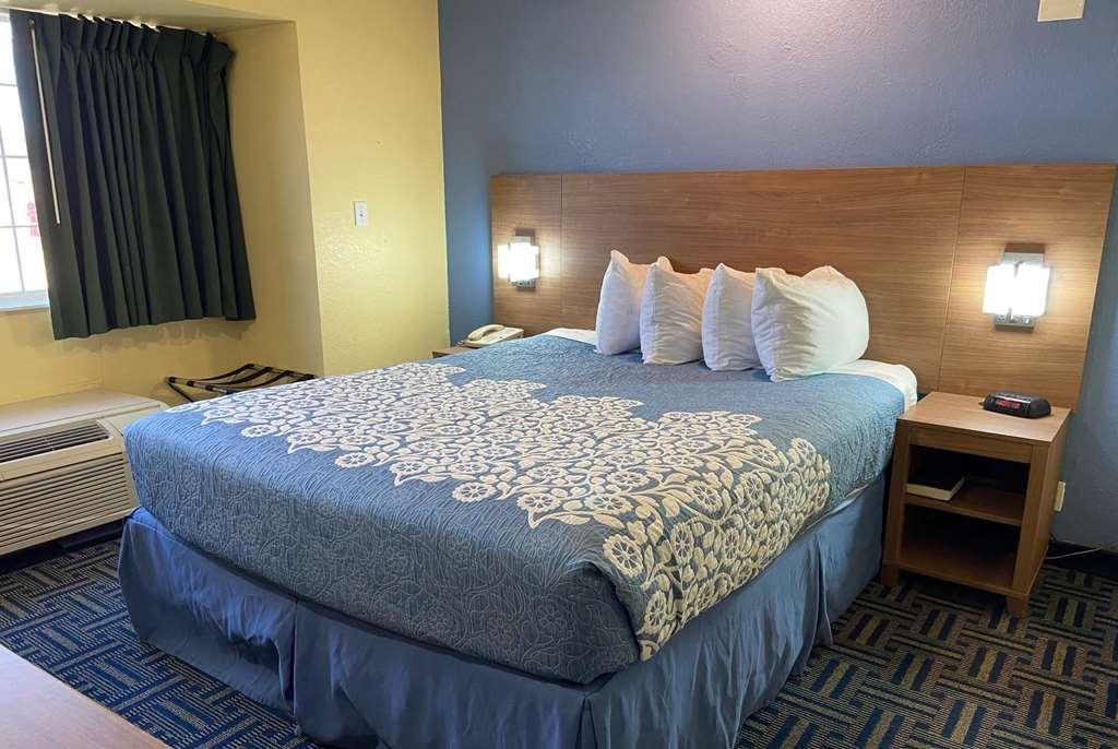 Days Inn Pryor Creek Ruang foto