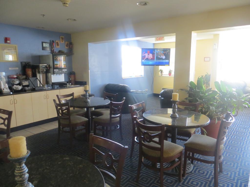 Days Inn Pryor Creek Bagian luar foto
